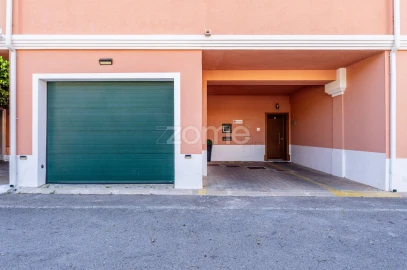 Moradia T4 para Venda em Estômbar e Parchal