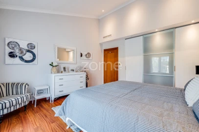 Moradia T4 para Venda em Estômbar e Parchal
