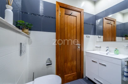 Moradia T4 para Venda em Estômbar e Parchal