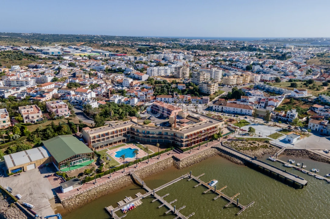 Moradia T4 para Venda em Estômbar e Parchal Foto 44