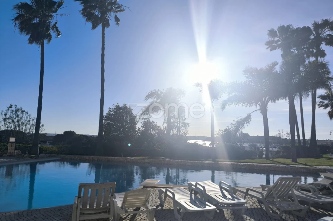 Apartamento T1 para Arrendamento em Alvor Foto 14
