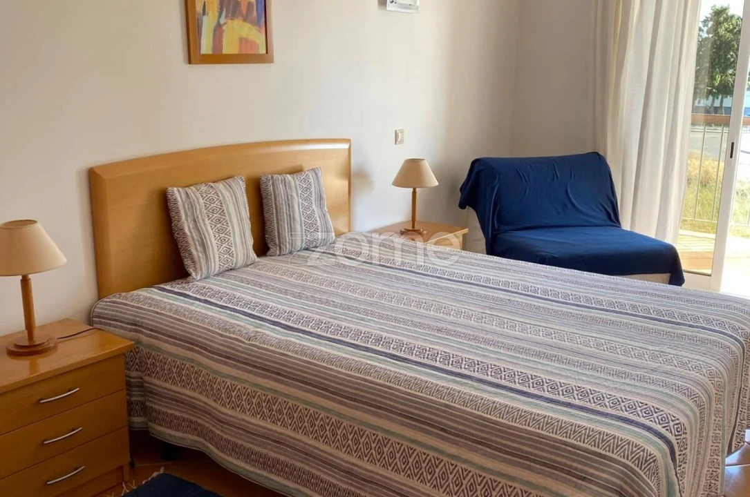 Apartamento T1 para Arrendamento em Alvor Foto 7