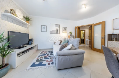 Apartamento T2 para Venda em Algueirão-Mem Martins