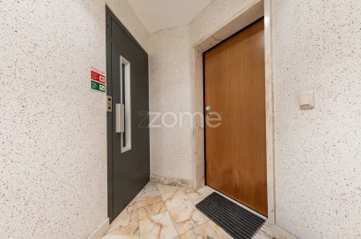 Apartamento T2 para Venda em Algueirão-Mem Martins
