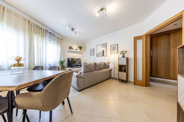 Apartamento T2 para Venda em Algueirão-Mem Martins Foto 7
