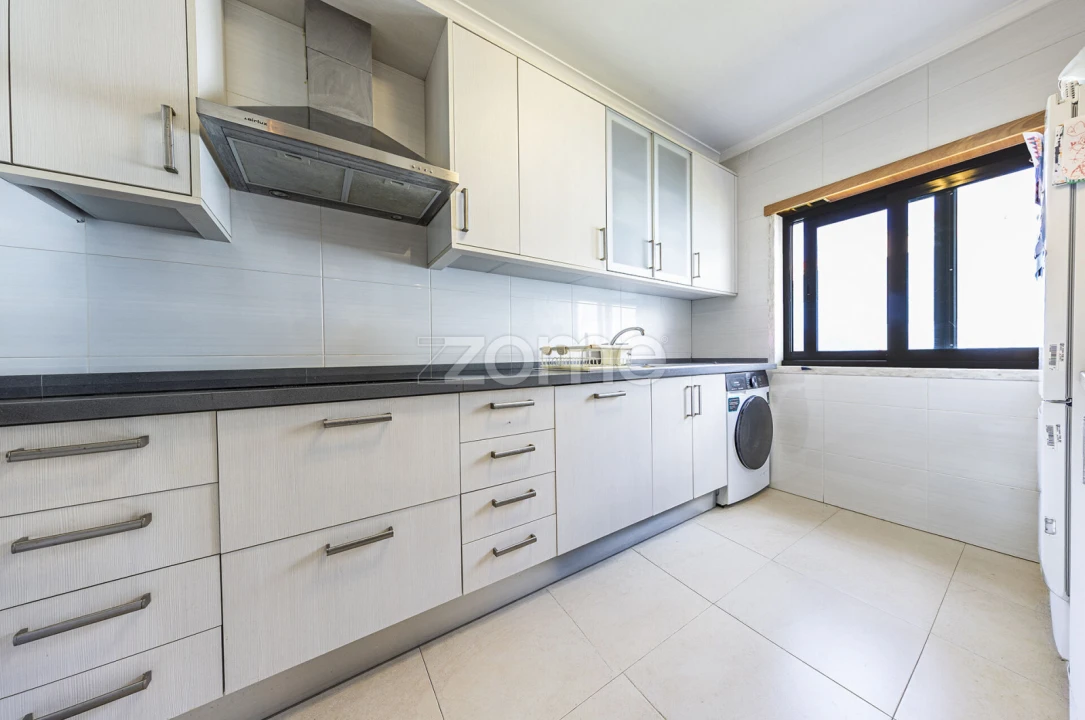 Apartamento T2 para Venda em Algueirão-Mem Martins Foto 9