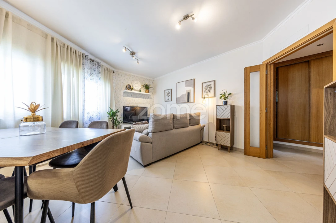 Apartamento T2 para Venda em Algueirão-Mem Martins Foto 7