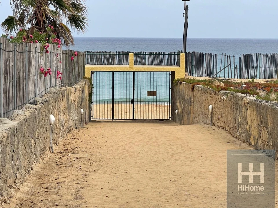 Moradia T2 para Venda em Porto Santo Foto 1