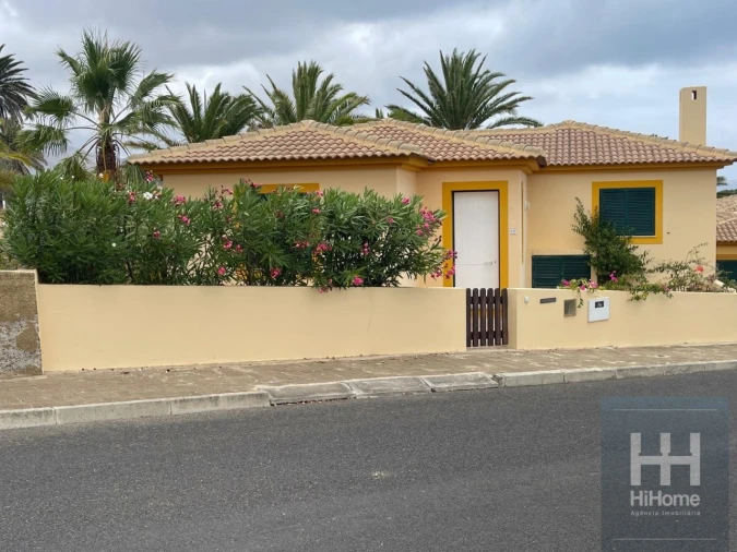 Moradia T2 para Venda em Porto Santo Foto 2