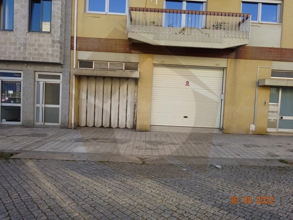 Garagem para Arrendamento em Ramalde Foto 2