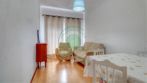 Apartamento T2 para Arrendamento em Buarcos
