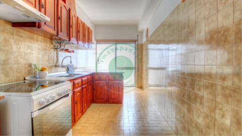 Apartamento T2 para Arrendamento em Buarcos