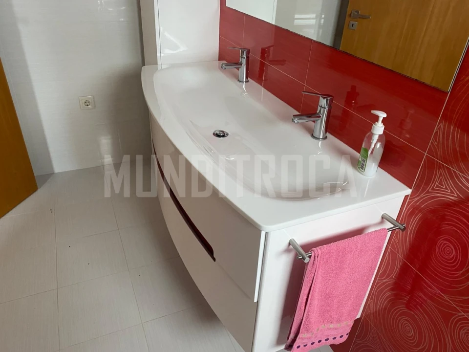 Moradia T3 para Venda em Macieira Foto 6