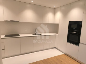 Apartamento T2 para Venda em Celeirós, Aveleda e Vimieiro