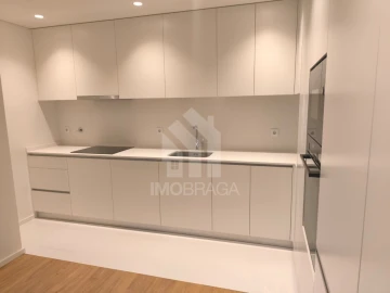 Apartamento T2 para Venda em Celeirós, Aveleda e Vimieiro