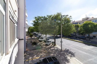 Apartamento T3 para Venda em Alvalade