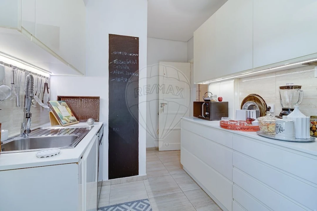 Apartamento T3 para Venda em Alvalade Foto 8