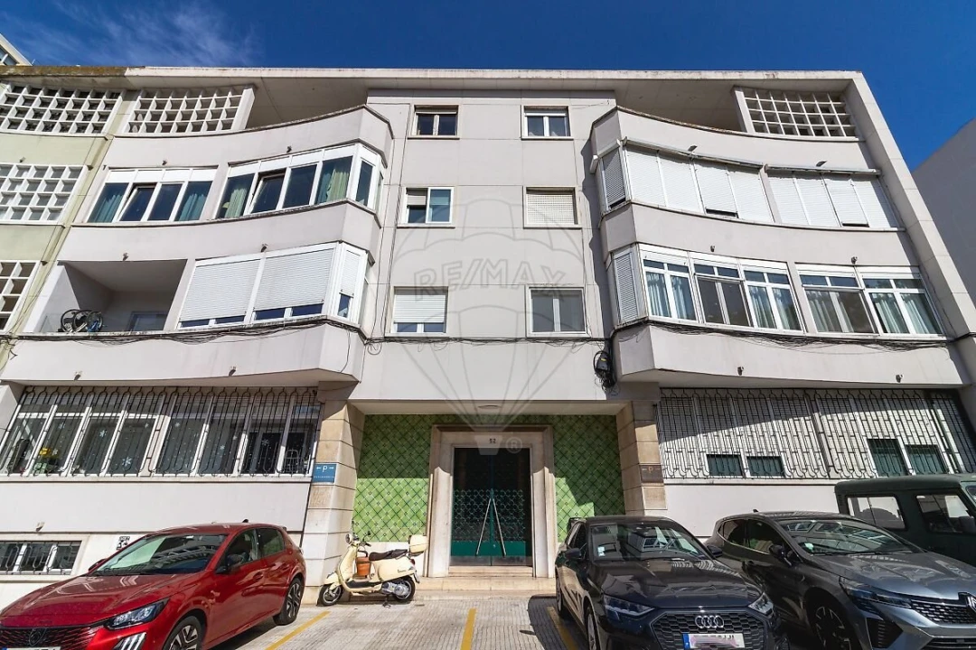 Apartamento T3 para Venda em Alvalade Foto 20
