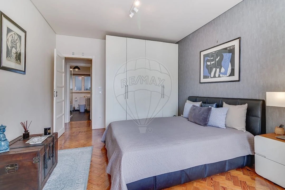 Apartamento T3 para Venda em Alvalade Foto 14