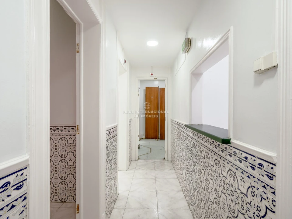 Apartamento T2 para Venda em Arroios Foto 14