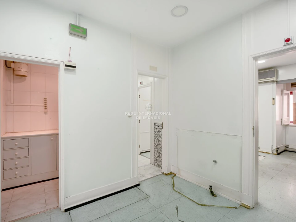 Apartamento T2 para Venda em Arroios Foto 25