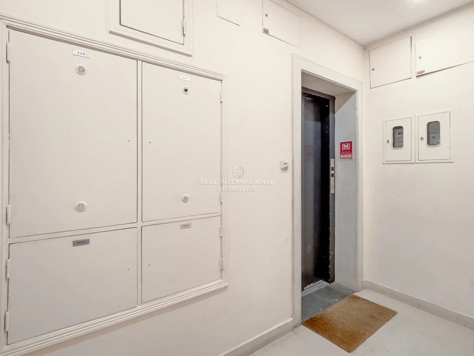 Apartamento T2 para Venda em Arroios Foto 3