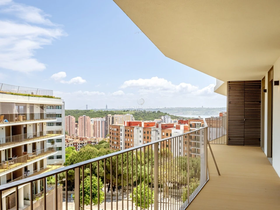 Apartamento T3 para Venda em Algés, Linda-A-Velha e Cruz Quebrada-Dafundo Foto 1
