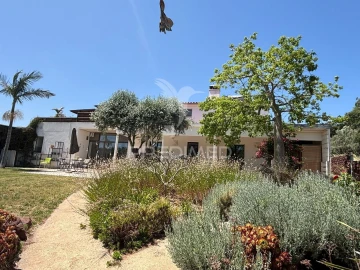 Moradia T8 para Venda em São Bartolomeu de Messines