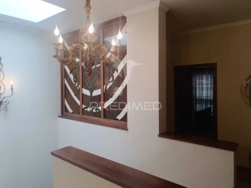 Moradia T4 para Venda em Peso da Régua e Godim