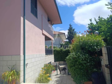 Moradia T4 para Venda em Peso da Régua e Godim