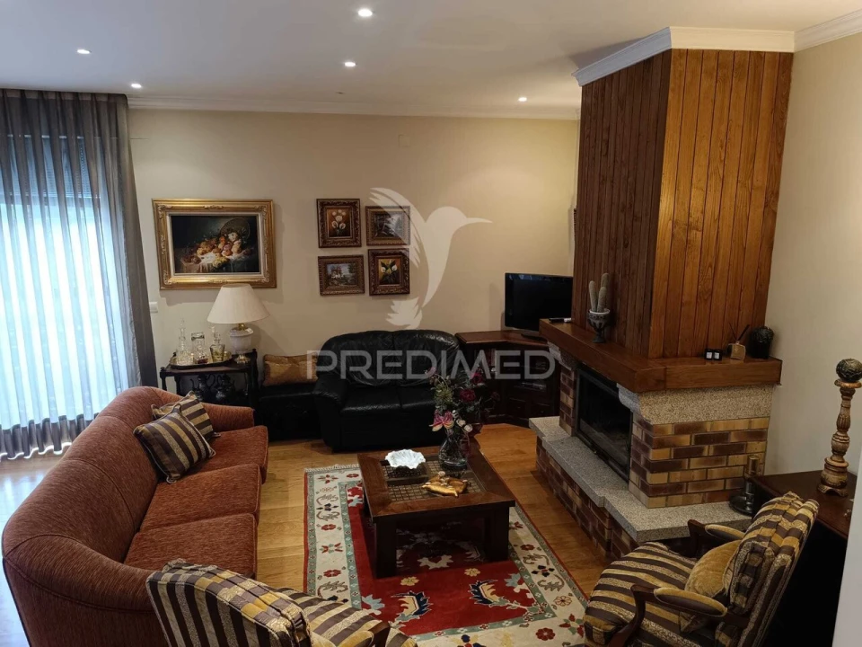 Moradia T4 para Venda em Peso da Régua e Godim Foto 26
