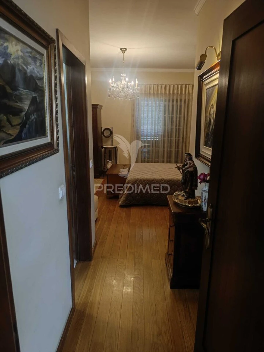 Moradia T4 para Venda em Peso da Régua e Godim Foto 12