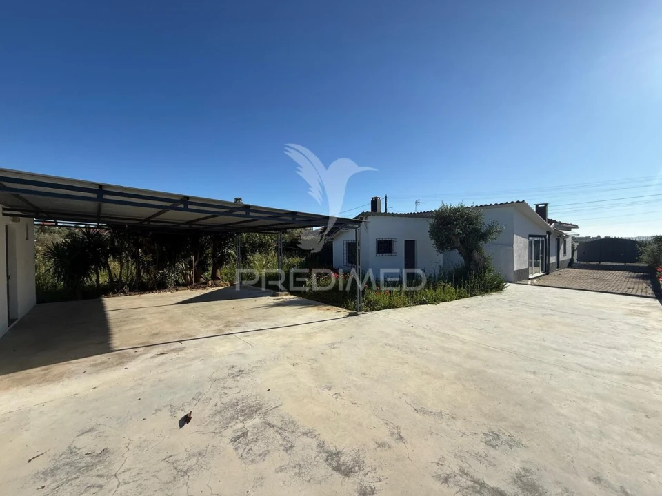 Moradia T3 para Venda em Casével e Vaqueiros Foto 5