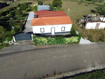 Moradia T3 para Venda em Casével e Vaqueiros