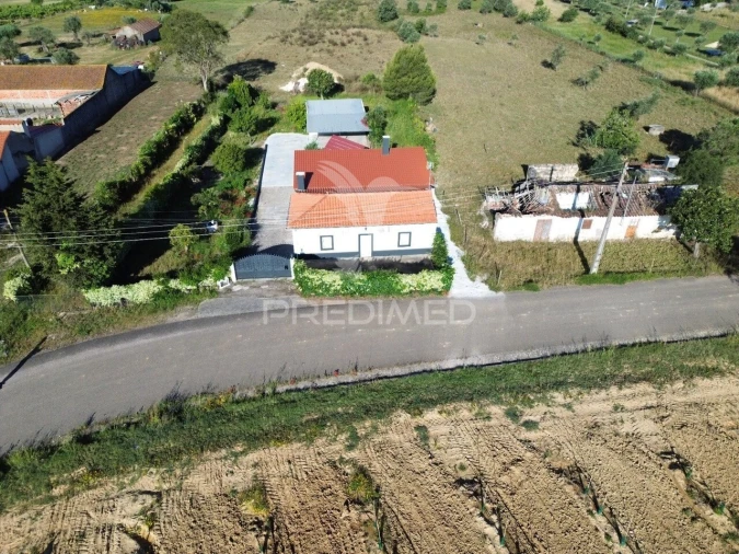 Moradia T3 para Venda em Casével e Vaqueiros Foto 2