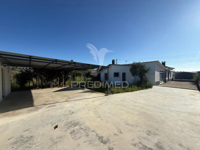 Moradia T3 para Venda em Casével e Vaqueiros Foto 5