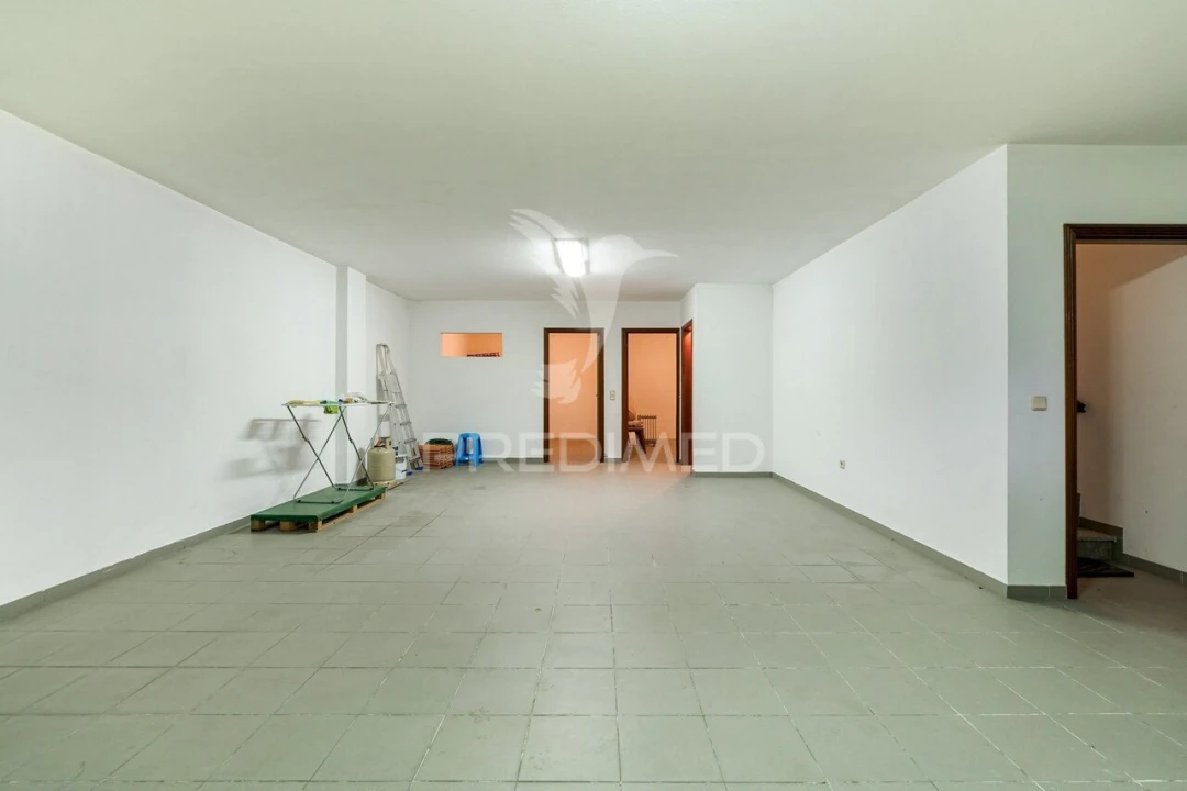 Moradia T4 para Venda em Castro Daire Foto 30