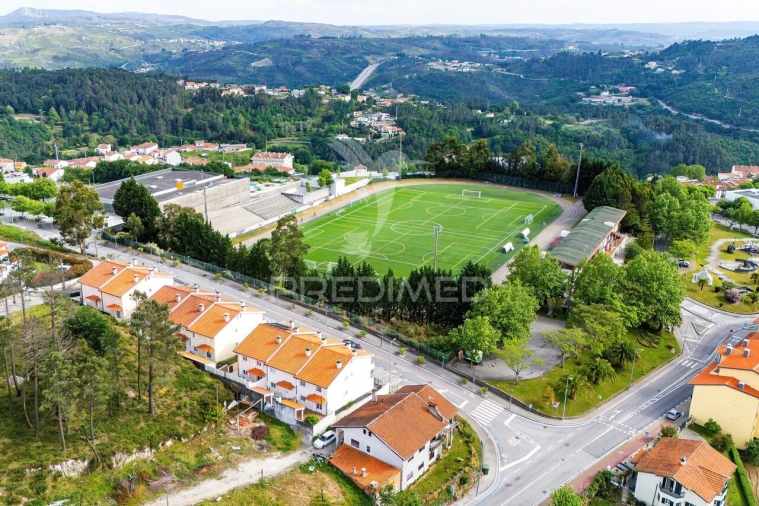 Moradia T4 para Venda em Castro Daire Foto 34