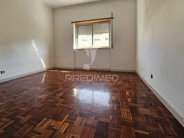 Apartamento T2 para Venda em Rio de Mouro