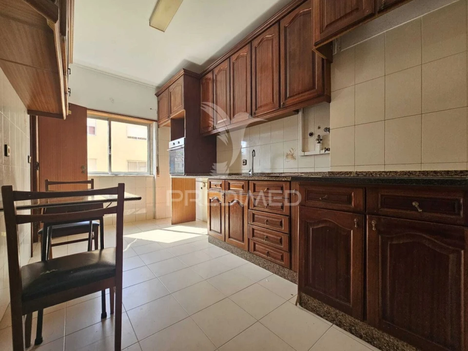 Apartamento T2 para Venda em Rio de Mouro Foto 20