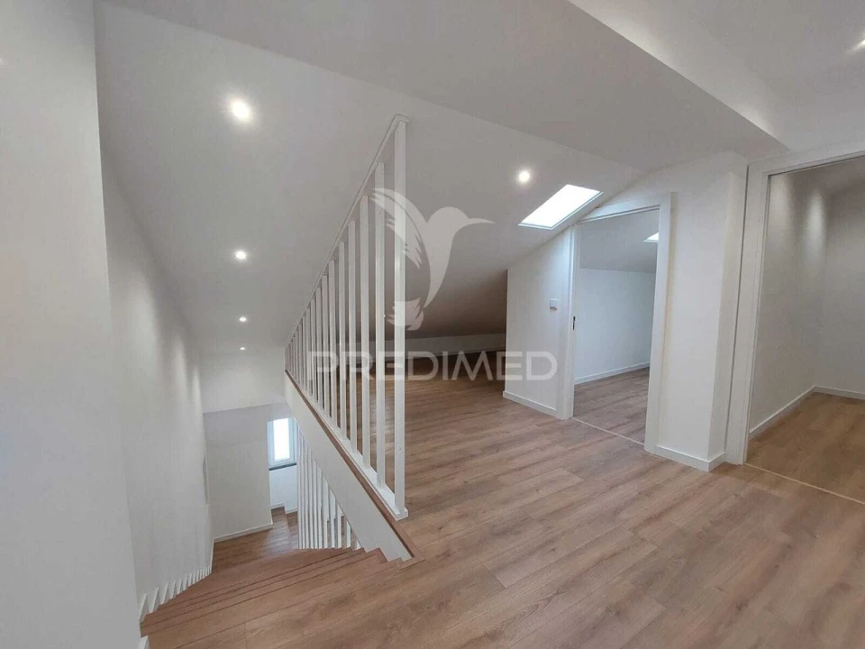 Apartamento T4 para Venda em Sé e São Lourenço Foto 14