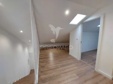 Apartamento T4 para Venda em Sé e São Lourenço