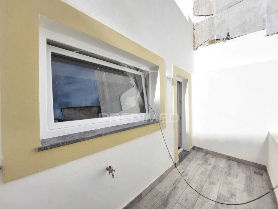 Apartamento T4 para Venda em Sé e São Lourenço Foto 18