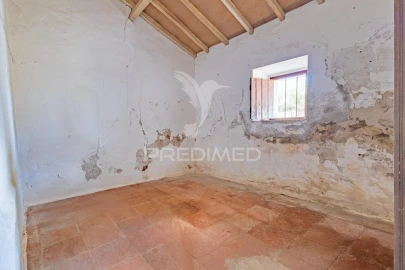 Moradia T9 para Venda em Gafanhoeira (São Pedro) e Sabugueiro