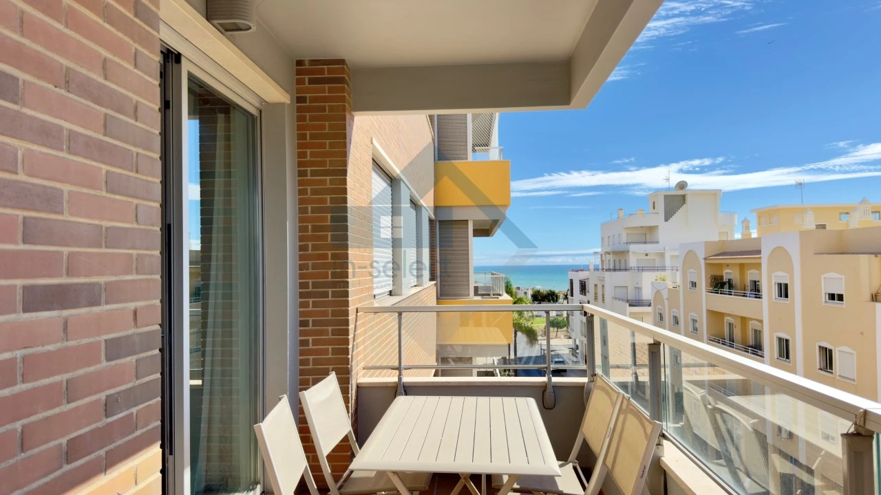 Apartamento T1 para Arrendamento em Quarteira Foto 1