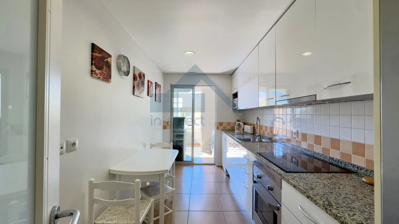 Apartamento T1 para Arrendamento em Quarteira Foto 6