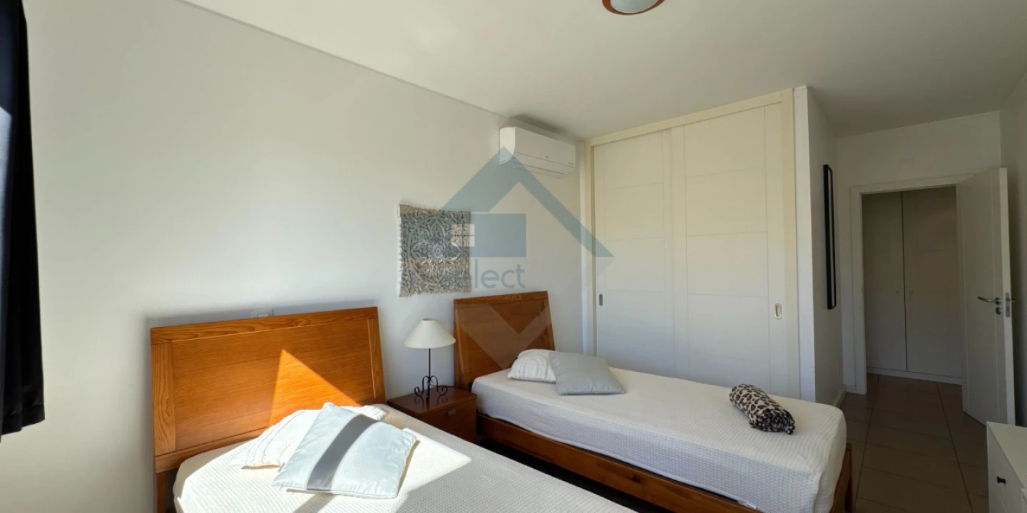 Apartamento T1 para Arrendamento em Quarteira Foto 18
