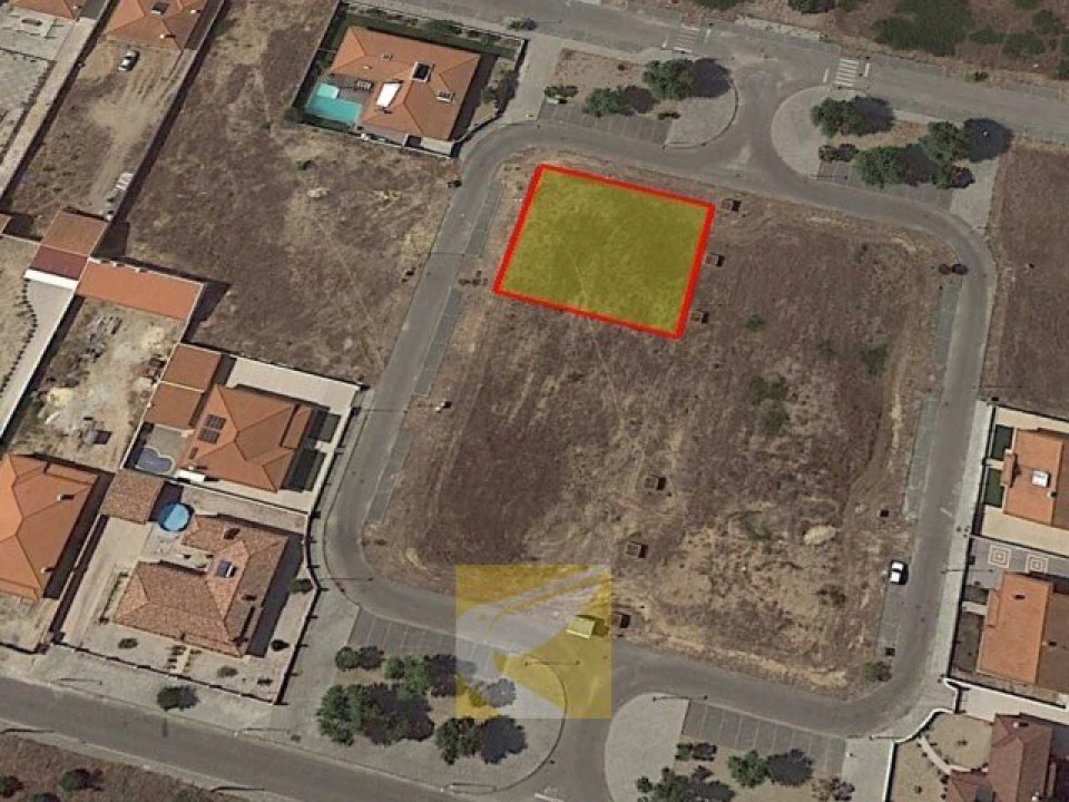 Terreno para Venda em Benfica do Ribatejo Foto 1