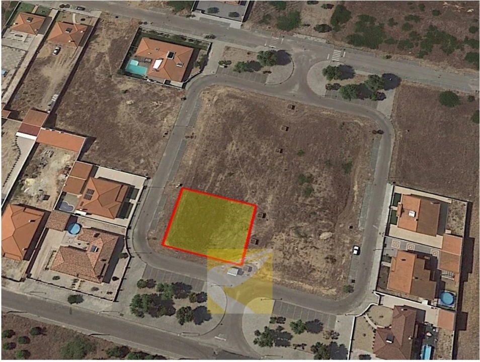 Terreno para Venda em Benfica do Ribatejo Foto 1