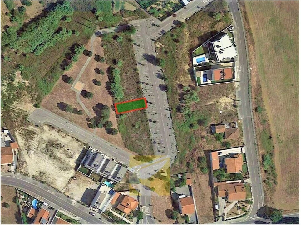 Moradia T0 para Venda em Torres Novas (Santa Maria, Salvador e Santiago) Foto 5